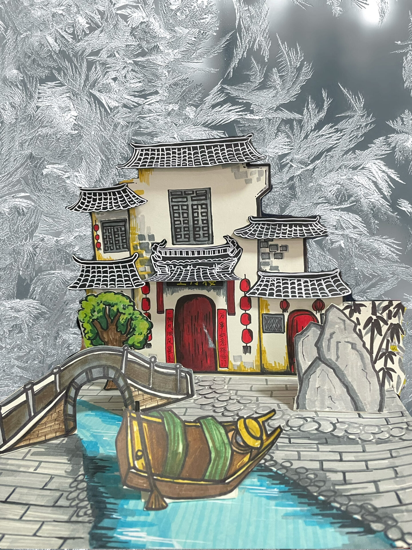 让孩子们感受徽派建筑的魅力,观察建筑的同时掌握绘画构图的整体意识