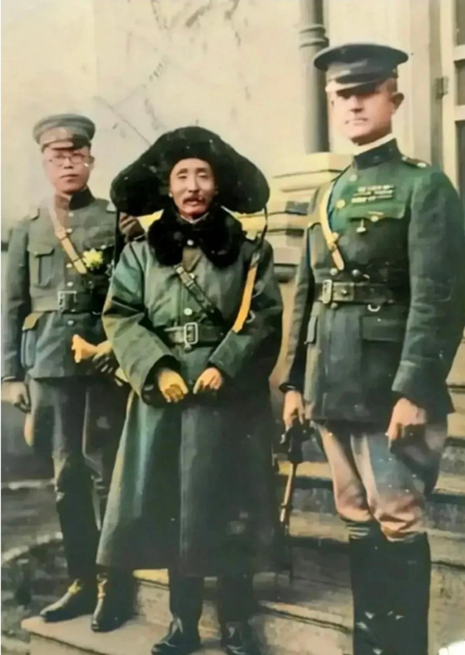 在单老的评书《乱世枭雄》里,如果没有青马坎三界沟这个靠山,没有遇到