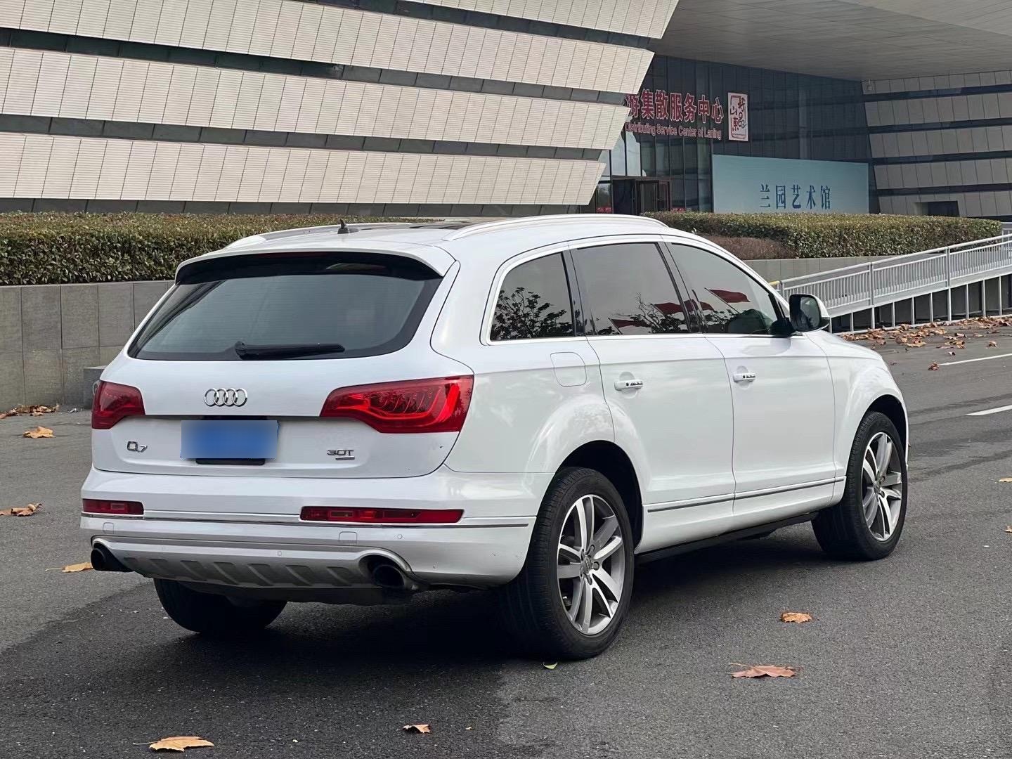 奥迪q7现价多少钱(奥迪q7价格一览表)