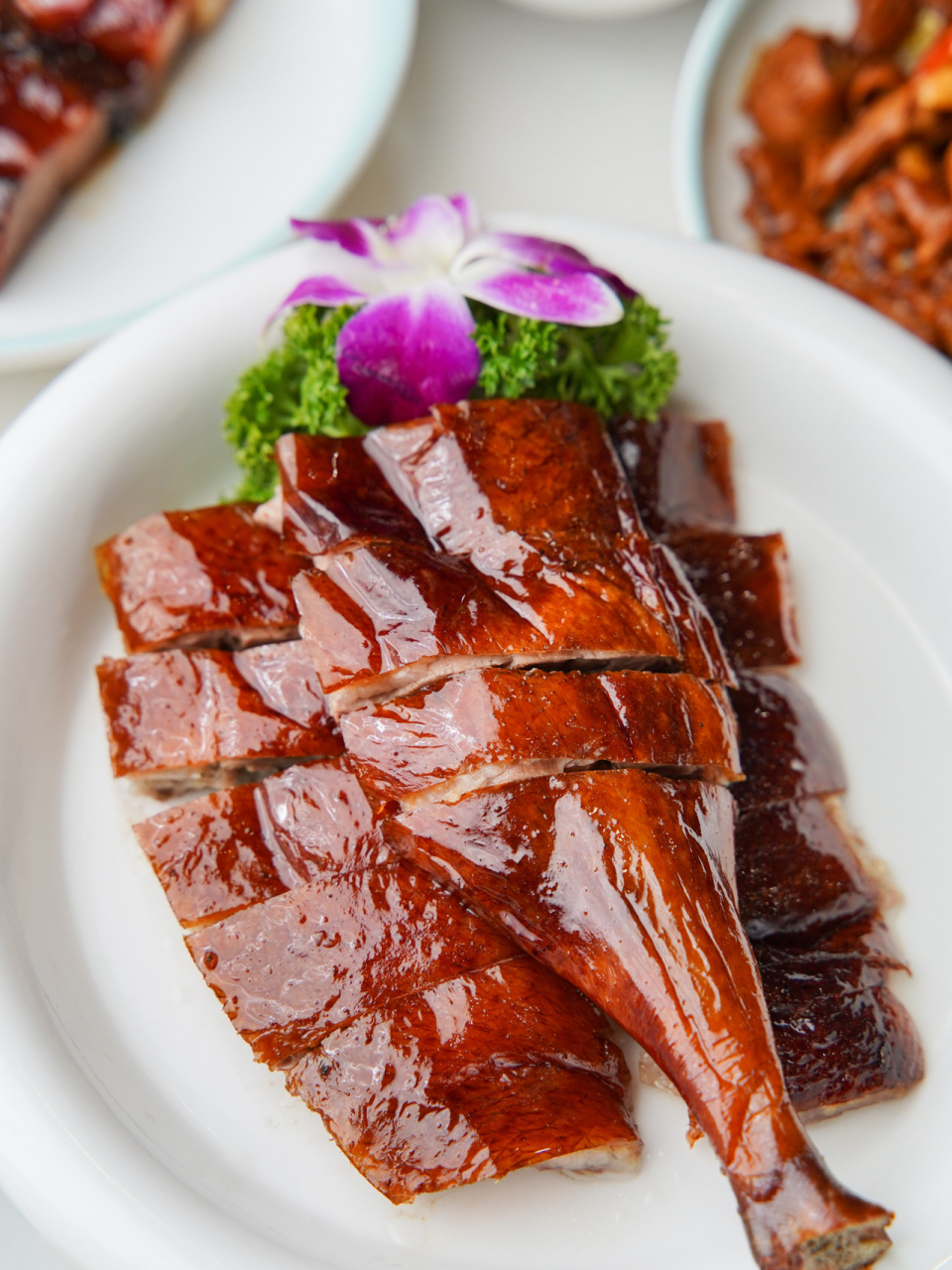 风靡香港74年深井陈记烧鹅,顺德首家在容桂 99不是每一只烧鹅都可以