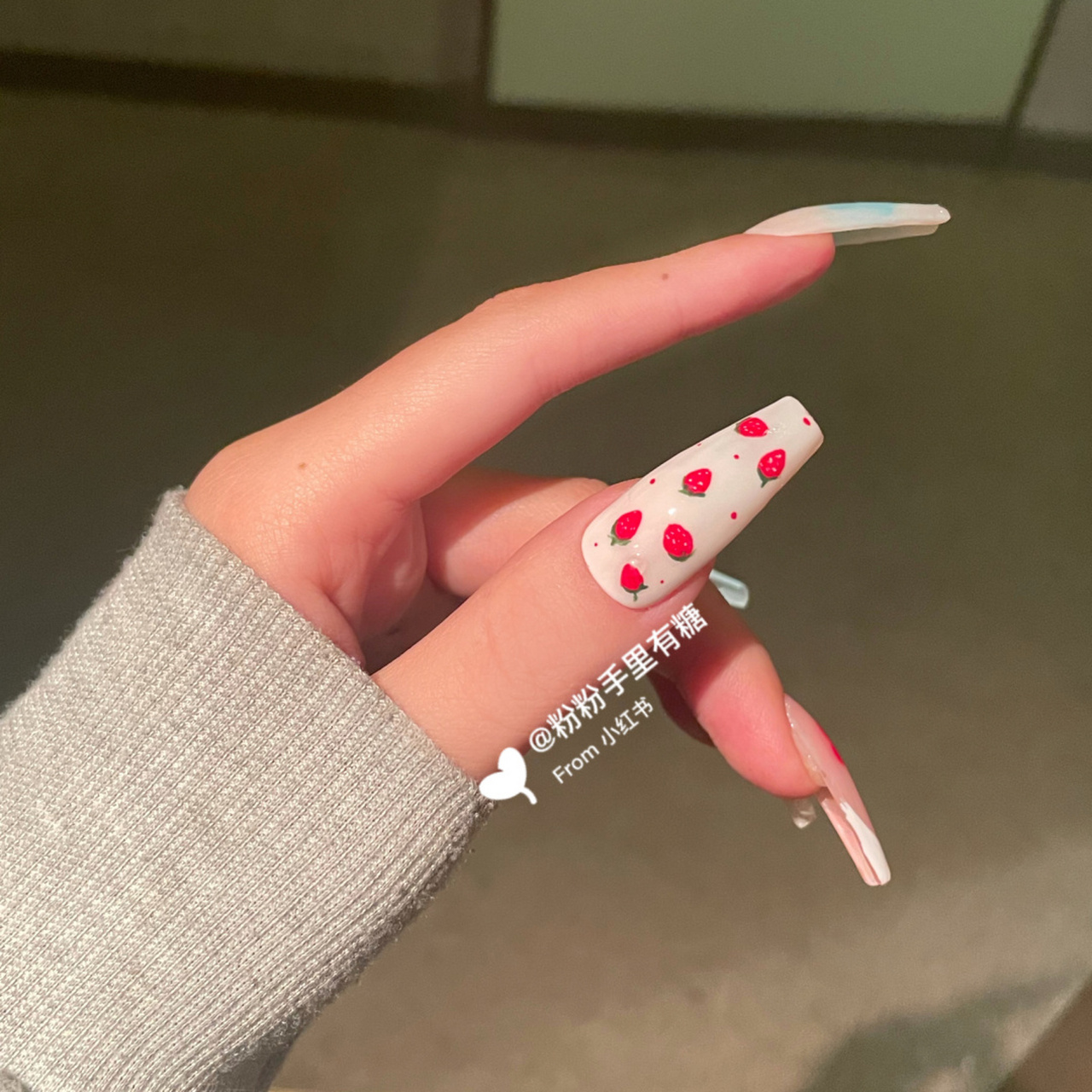 jennie同款美甲|lisa美甲|ins风美甲 嗨喽呀宝宝们 今天给大家更新