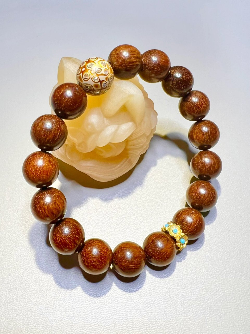 78今天给大家分享一款我最近的心头好——贡木手串!