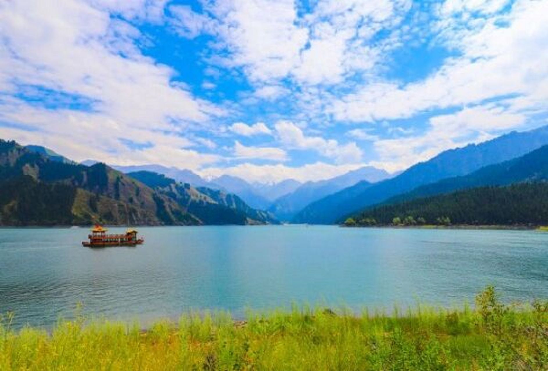 新疆天山天池是位于99: 昌吉回族自治州阜康市的一个5a级99旅游