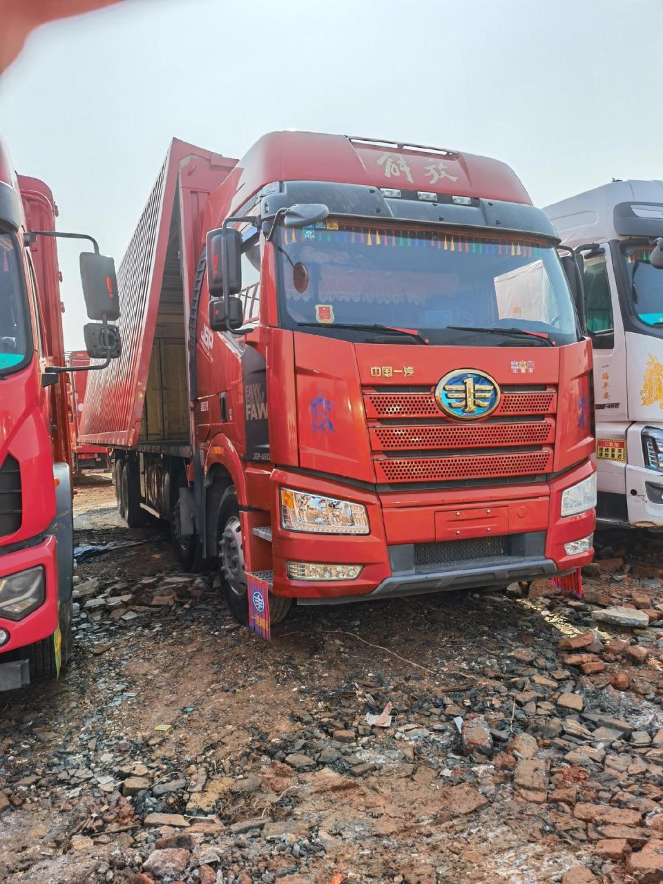 6米前四后八飞翼车,带飞翼车公告,车况原版,可以置换,可提档,可分其