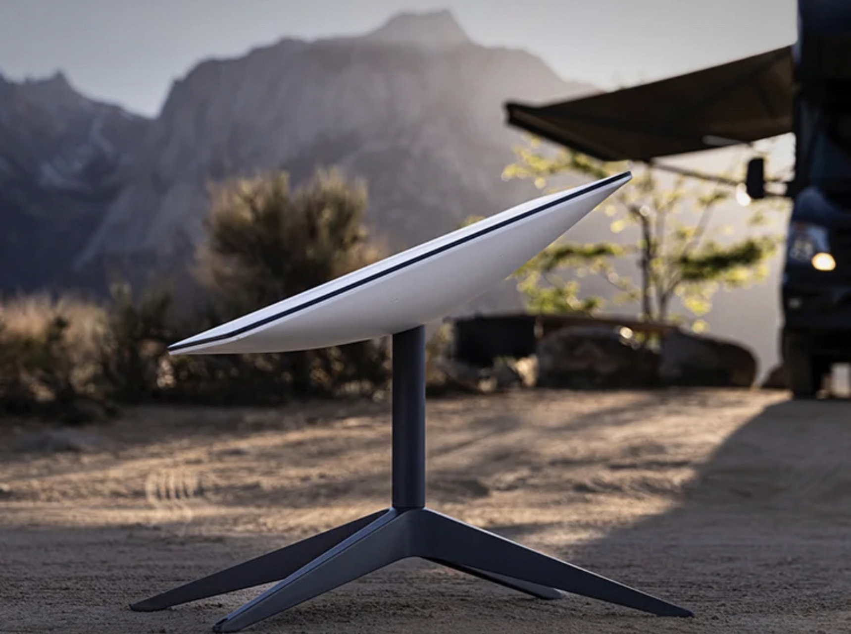 自驾露营时总会遇到无信号的时候,starlink真的是