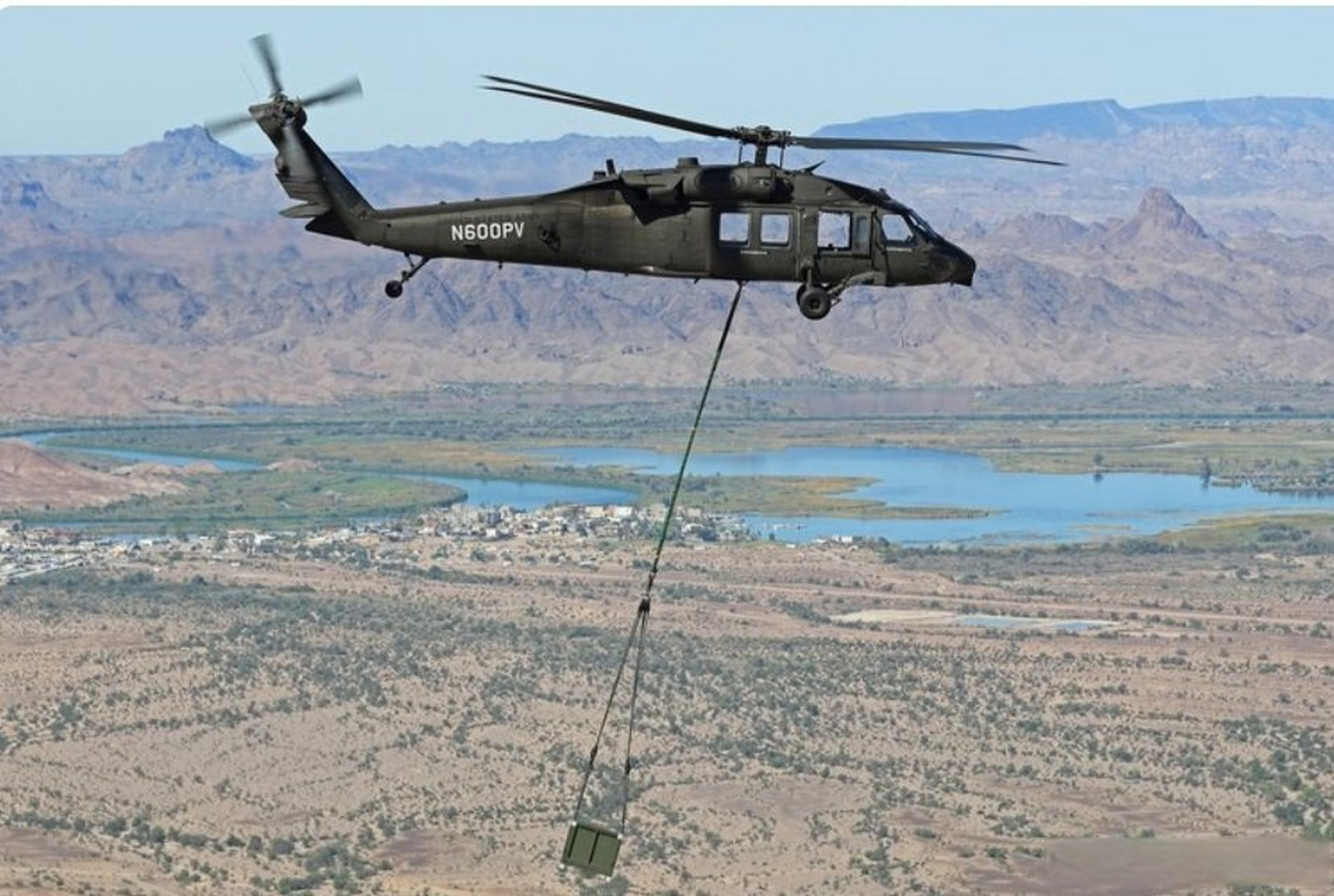 美国国防部高级研究计划局(darpa)和"黑鹰"直升机的研发公司
