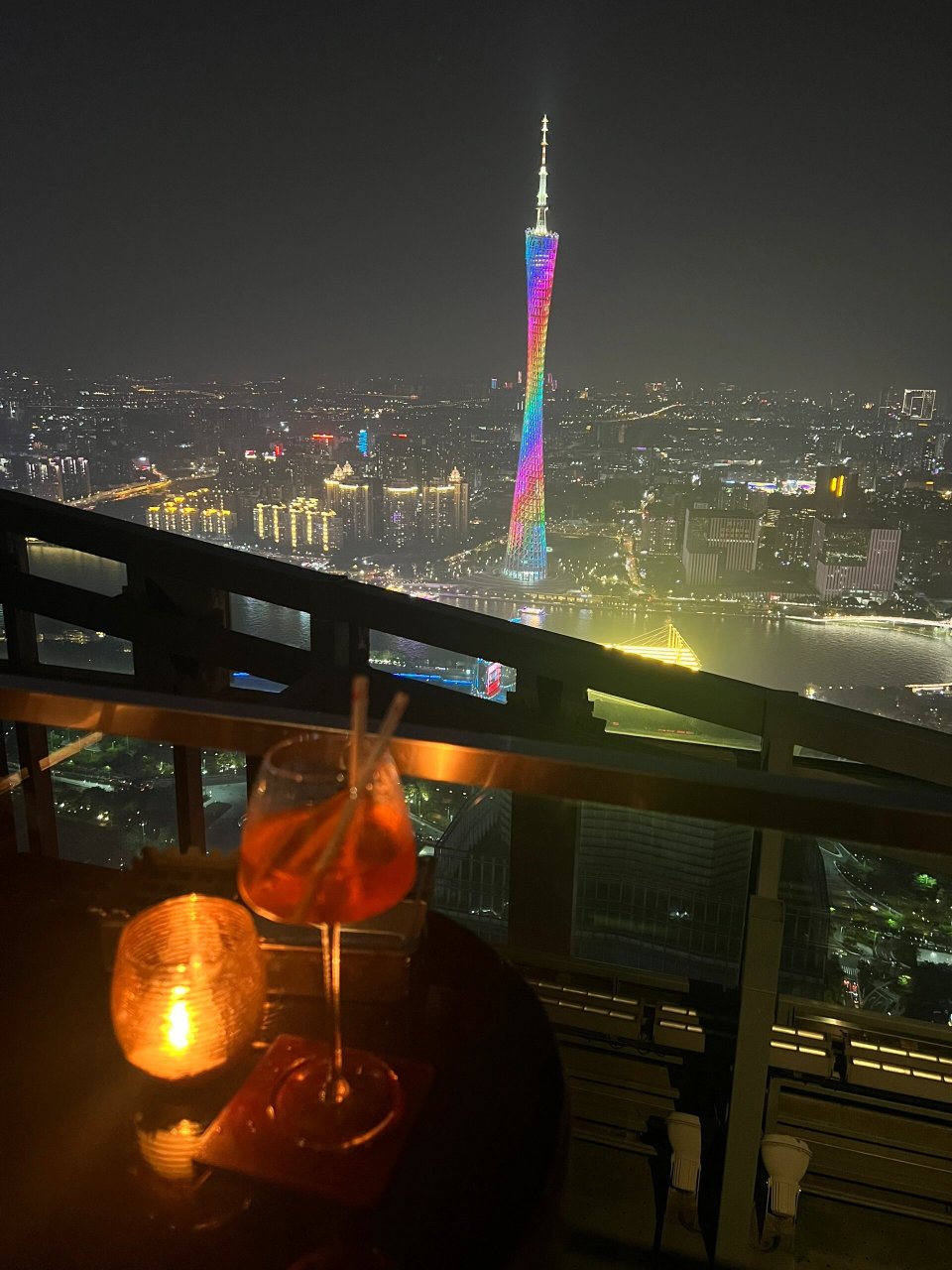 柏悦酒店露天酒吧图片