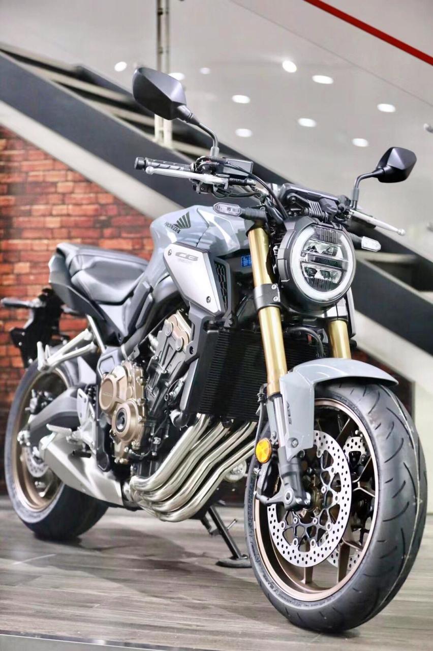 2021款cb650r 水泥灰配色 机车美图