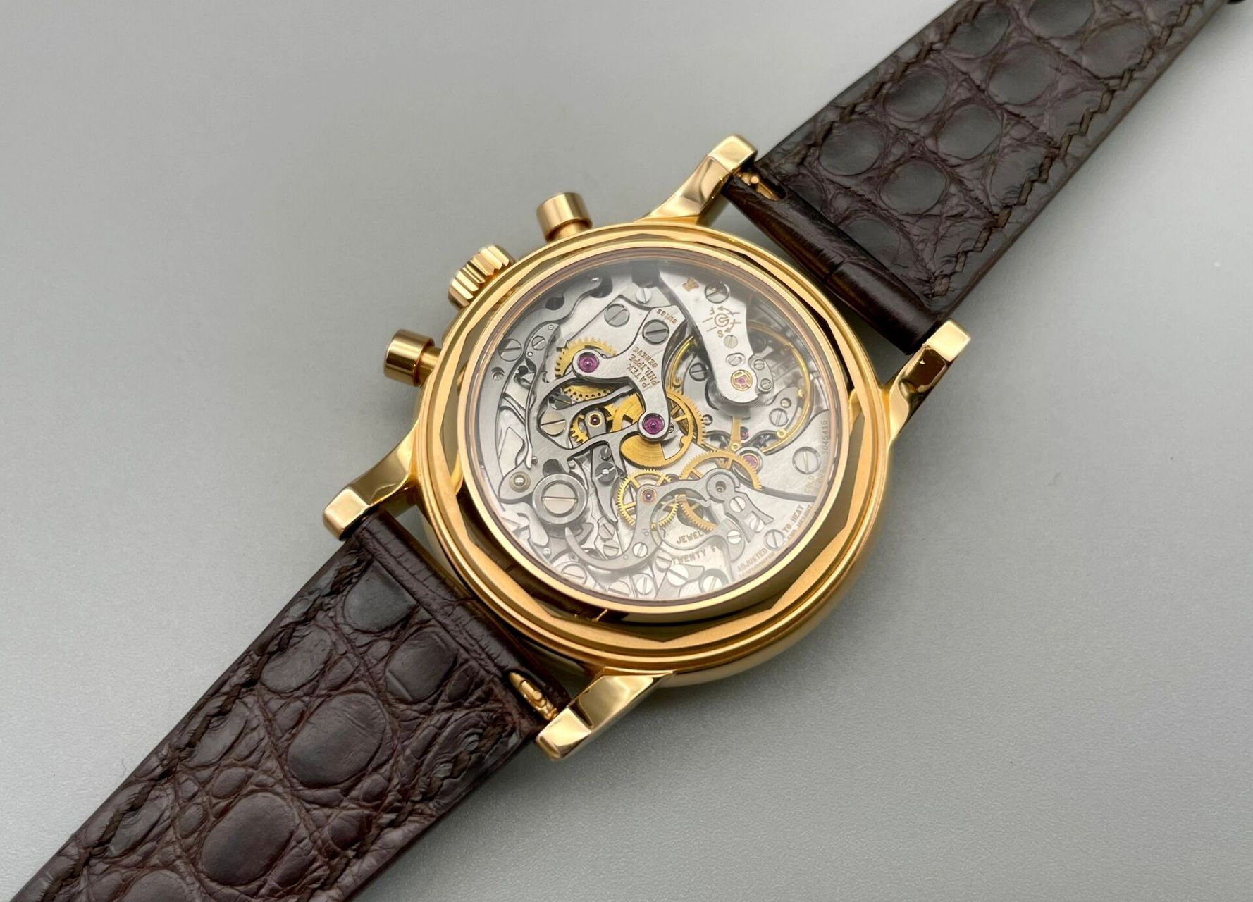 3970是百达翡丽vintage万年历计时,由此开始进入lemania基础机芯时代