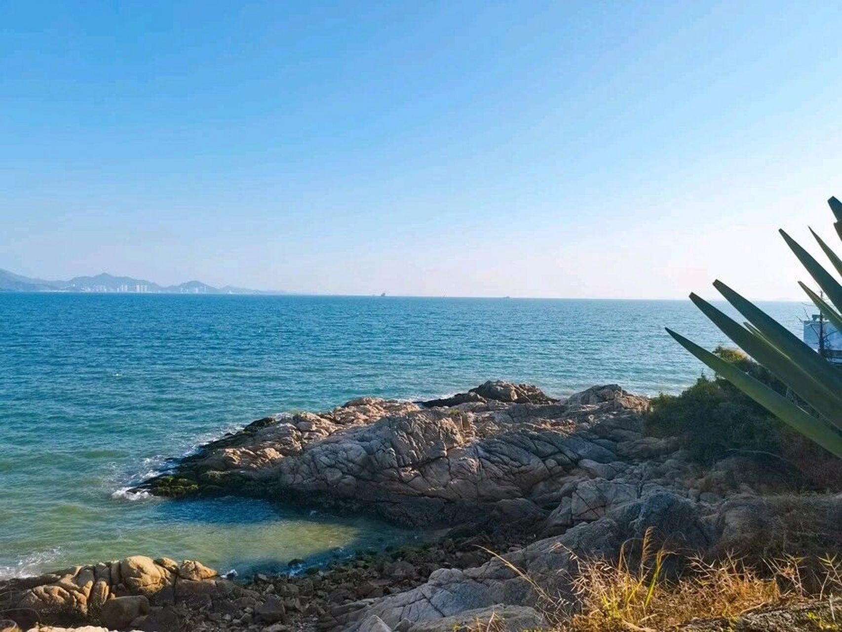 黄金海岸海滩  大亚湾黄金海岸,位于广东省惠州市大亚湾经济技术开区