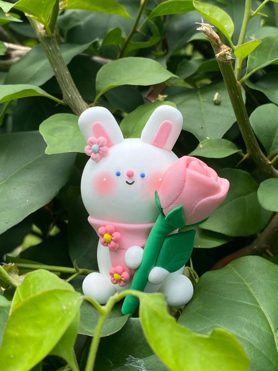 送你一朵花花-轻粘土小兔子 [期待]小兔子乖乖 [害羞]把花花交出来吧