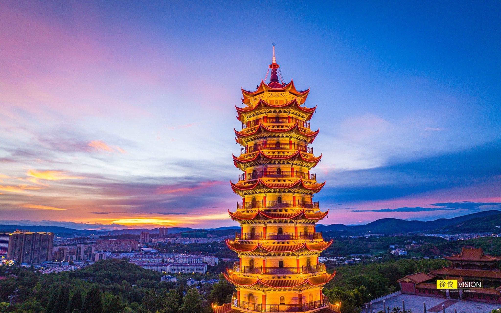 云南文旅# 【航拍楚雄福塔】福塔是中国历史上第一座以多种艺术表现