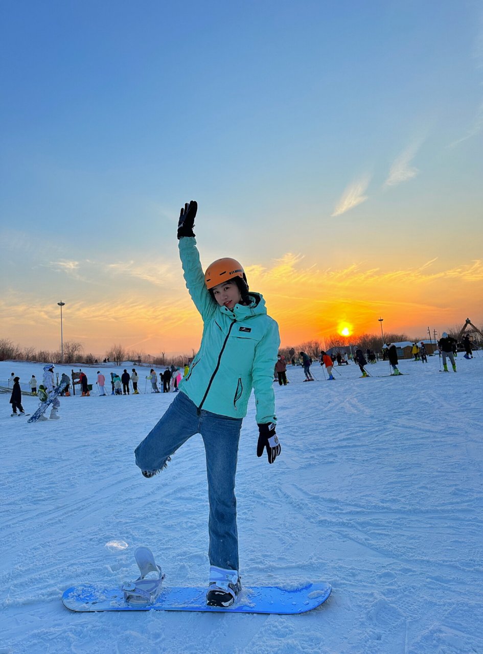 滦县滑雪图片