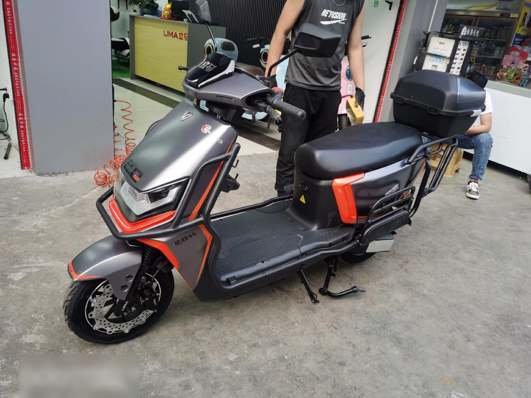 迈豹,加长踏板,前后碟刹,高配大车型新国标电动车.