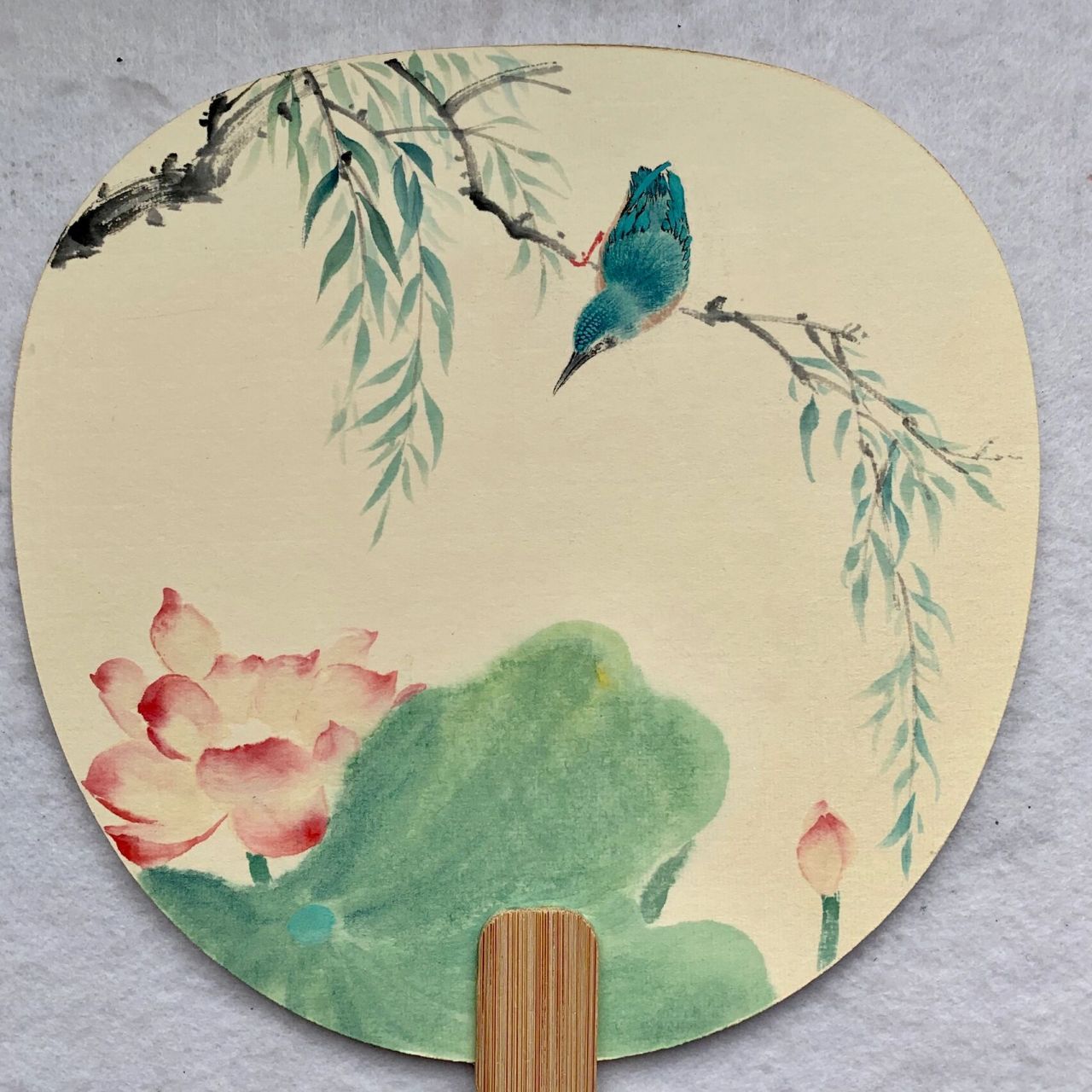 国画扇子 夏天到了,画一副扇子吧,今天拍了一个分解步骤供大家学习