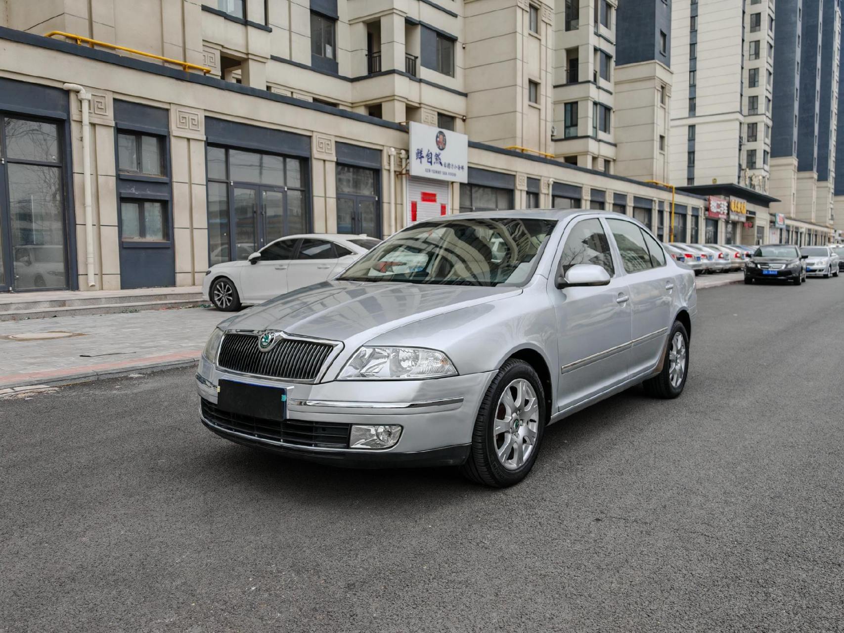 最新到家09年斯柯达明锐,手动2.0和1.6油耗一样,一半原漆,有掀背