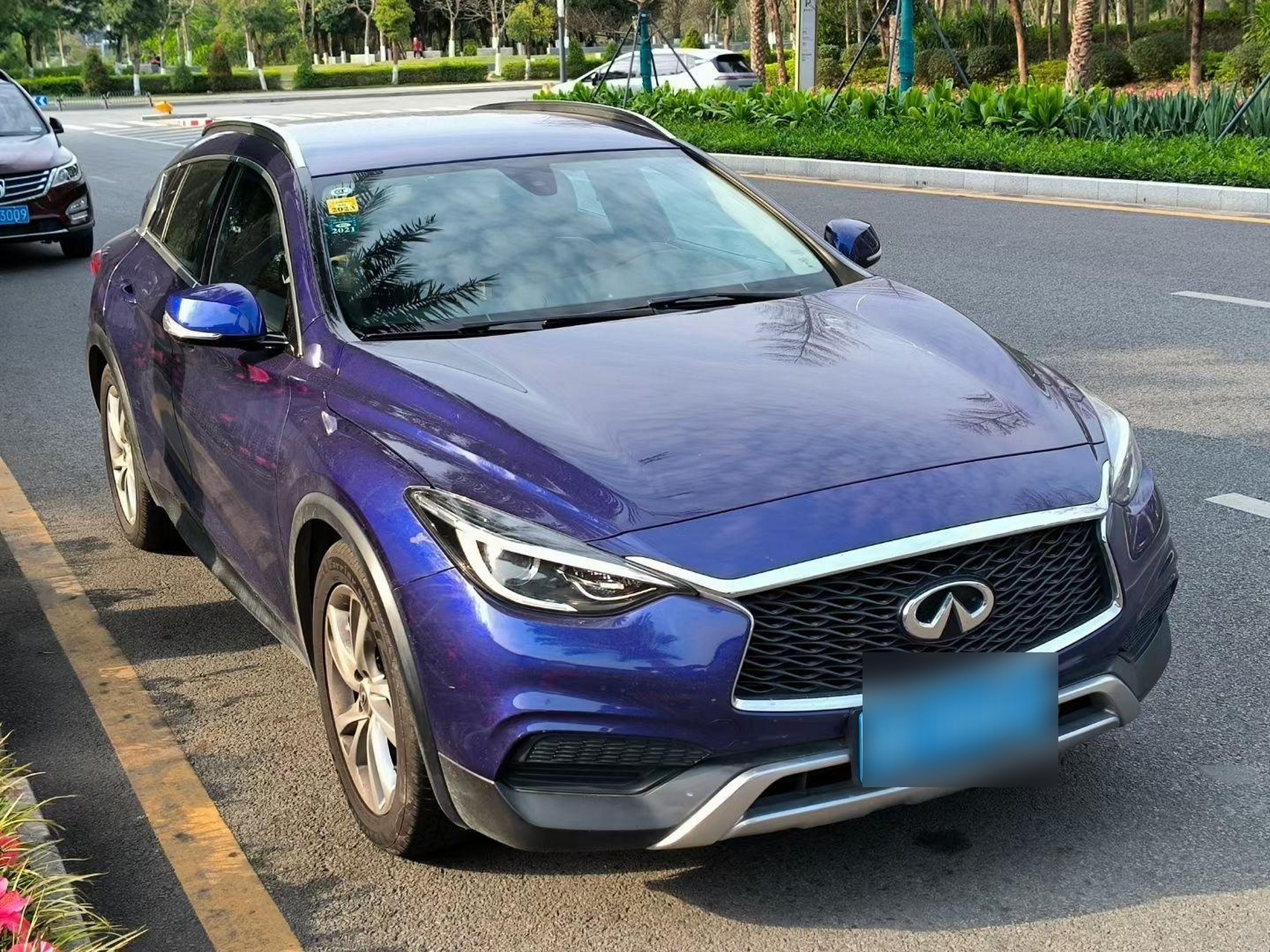 2017年上牌英菲尼迪qx30 1.6t 两驱时尚版,车况精品,5.