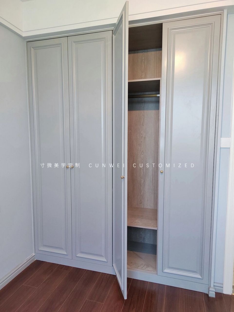 高级灰蓝色法式衣柜,真的是咔咔好看!