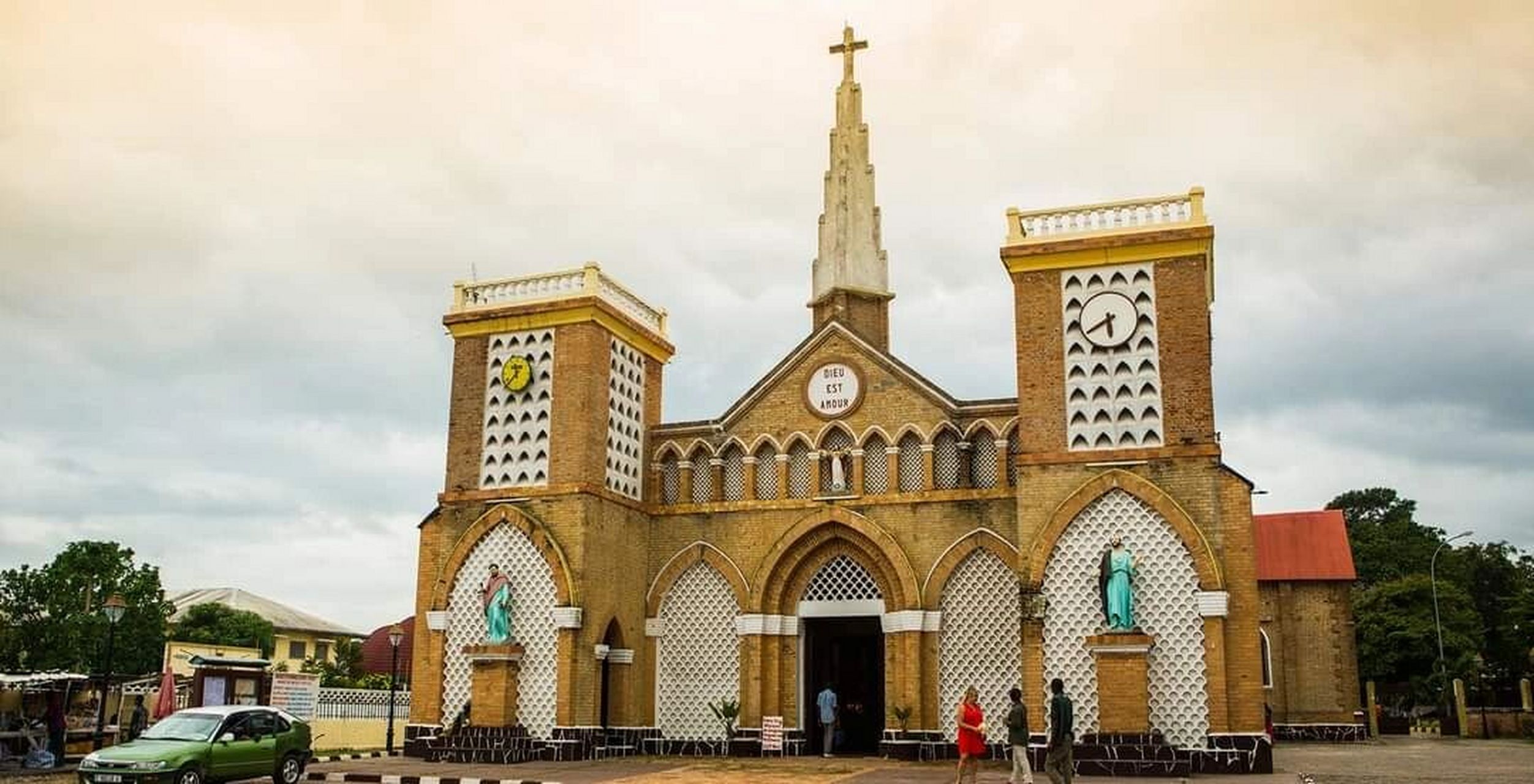 刚果布 托尼说非洲:刚果共和国,也成小刚果,因其首都是布拉查维尔