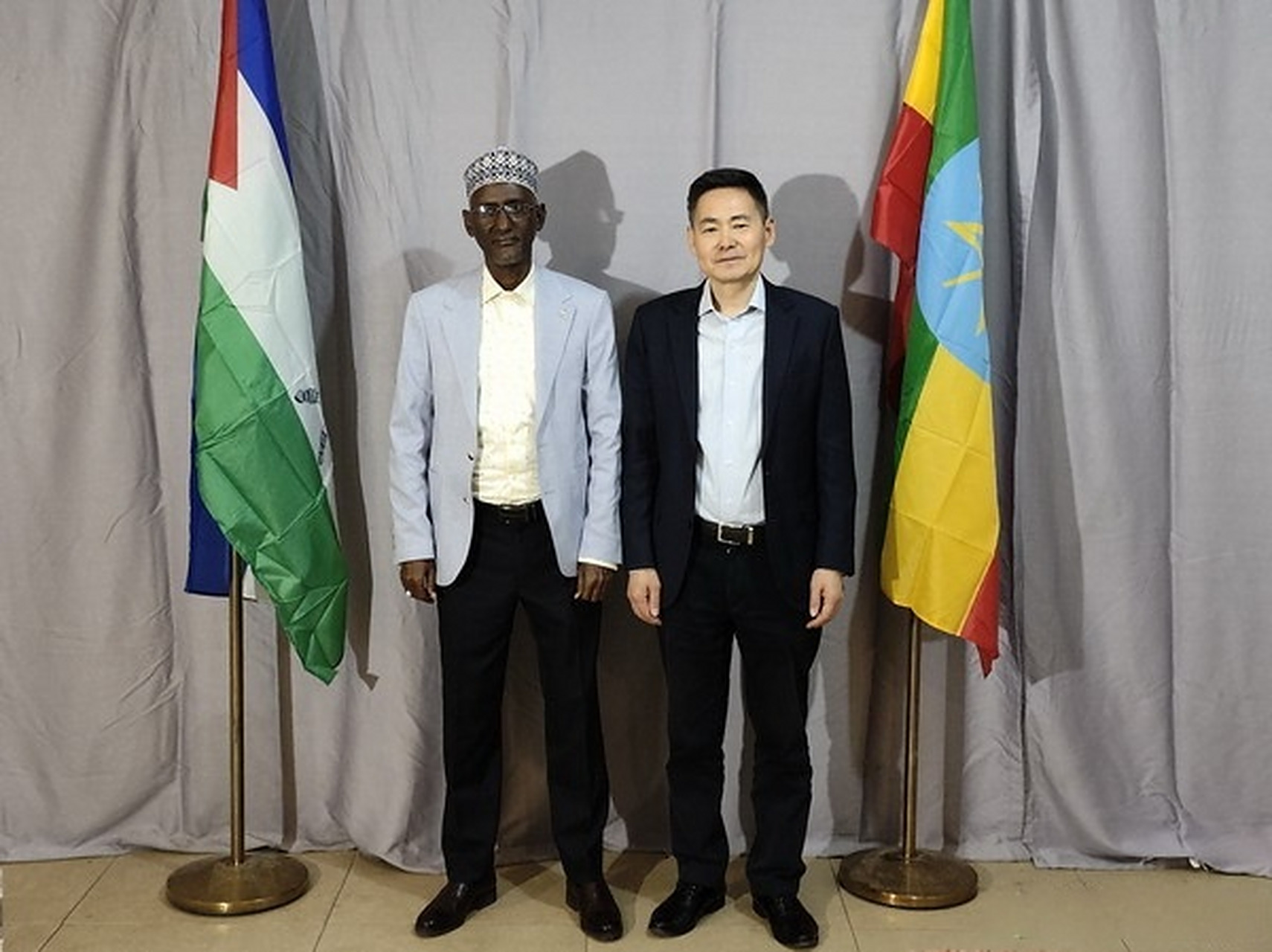 【外交部非洲之角事务特使薛冰访问埃塞俄比亚阿法尔州】