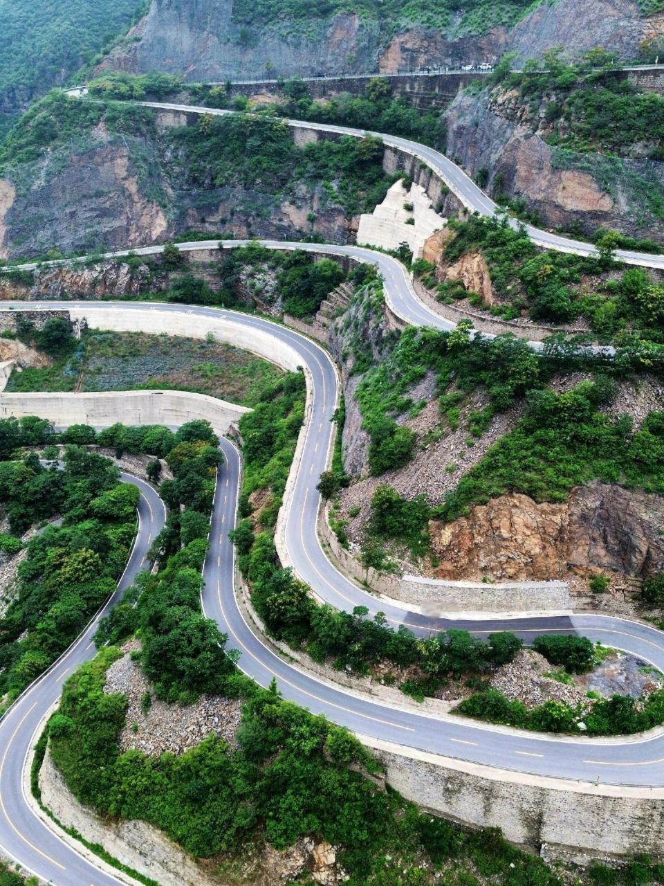 房山红井路99"秋名山"出行.山路十八弯,景色蔚为壮观93.