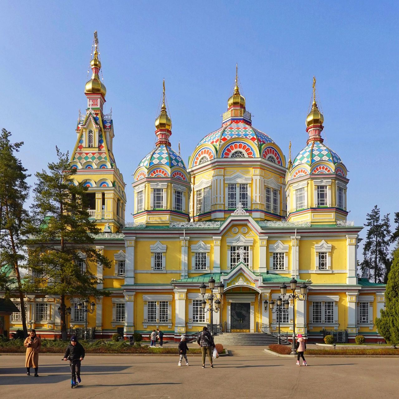 哈萨克斯坦行记丨阿拉木图升天大教堂 因其设计者和