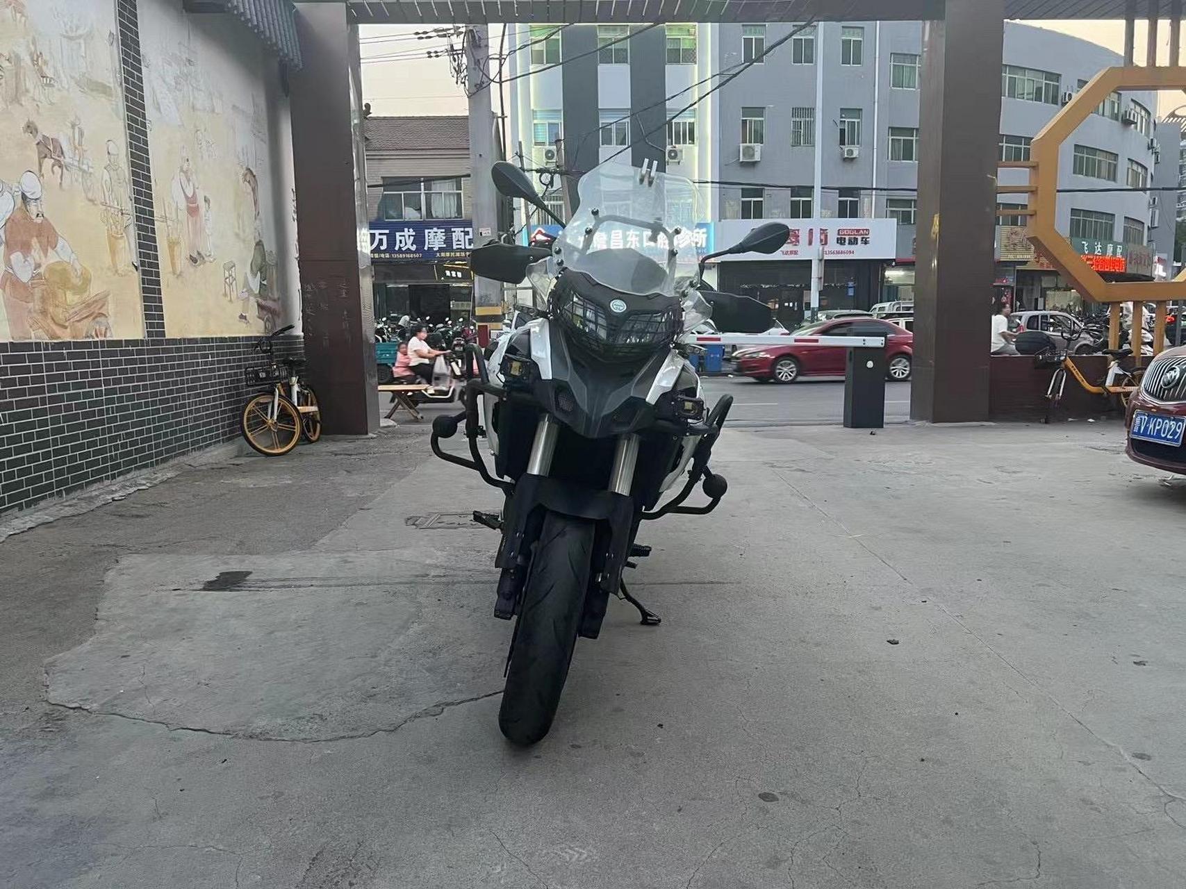 17年贝纳利502全款9800块