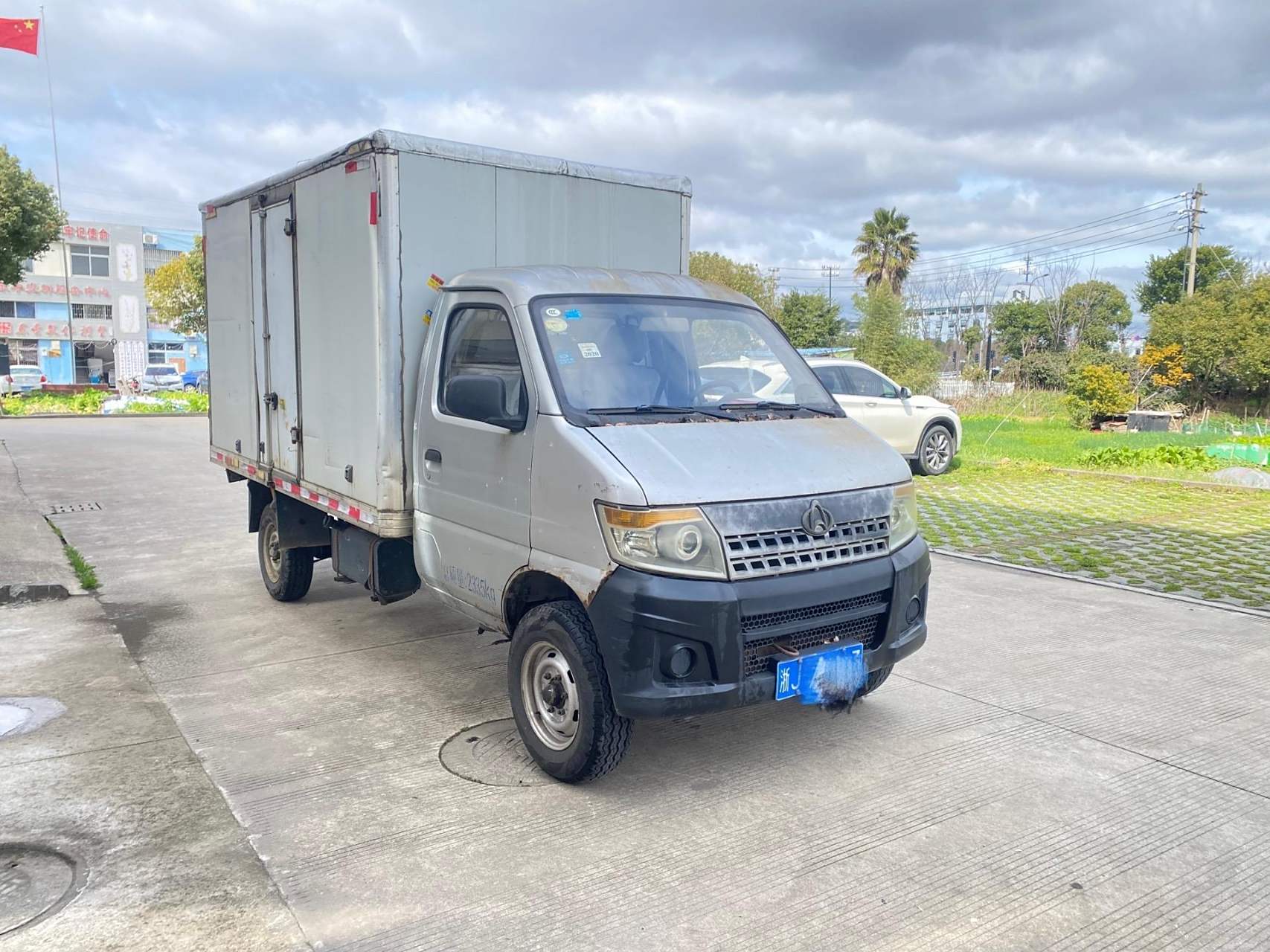 到店 16年长安单排厢式小卡 个人一手车 车厢长3.