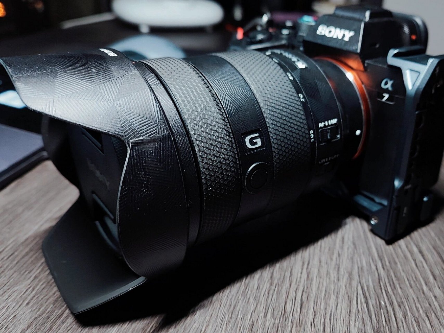 索尼fe24-105 g|f4小光圈挑战夜景人像78 f4的光圈对于夜晚拍摄来说