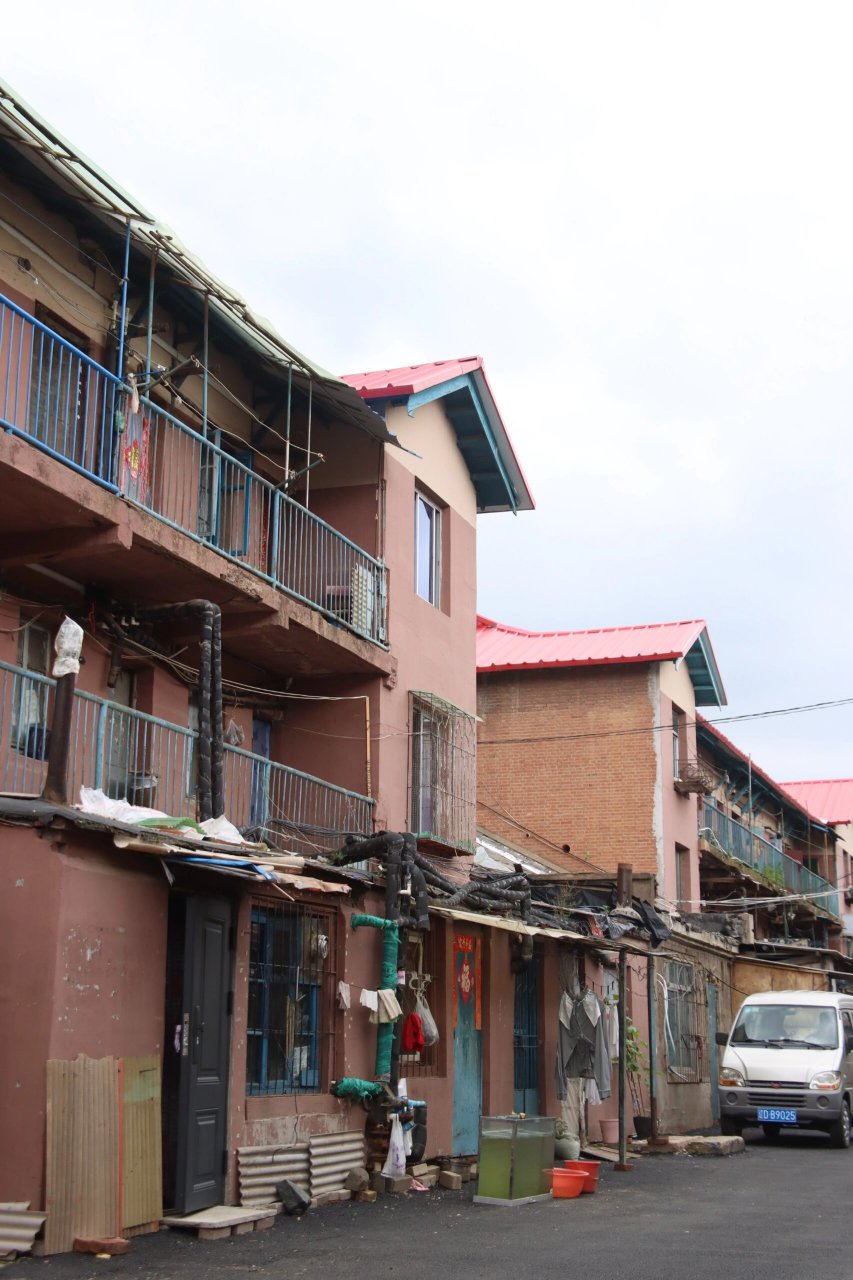 抚顺新抚区70年代老房子丨筒子楼丨城市记忆 建筑位于抚顺盘南路南