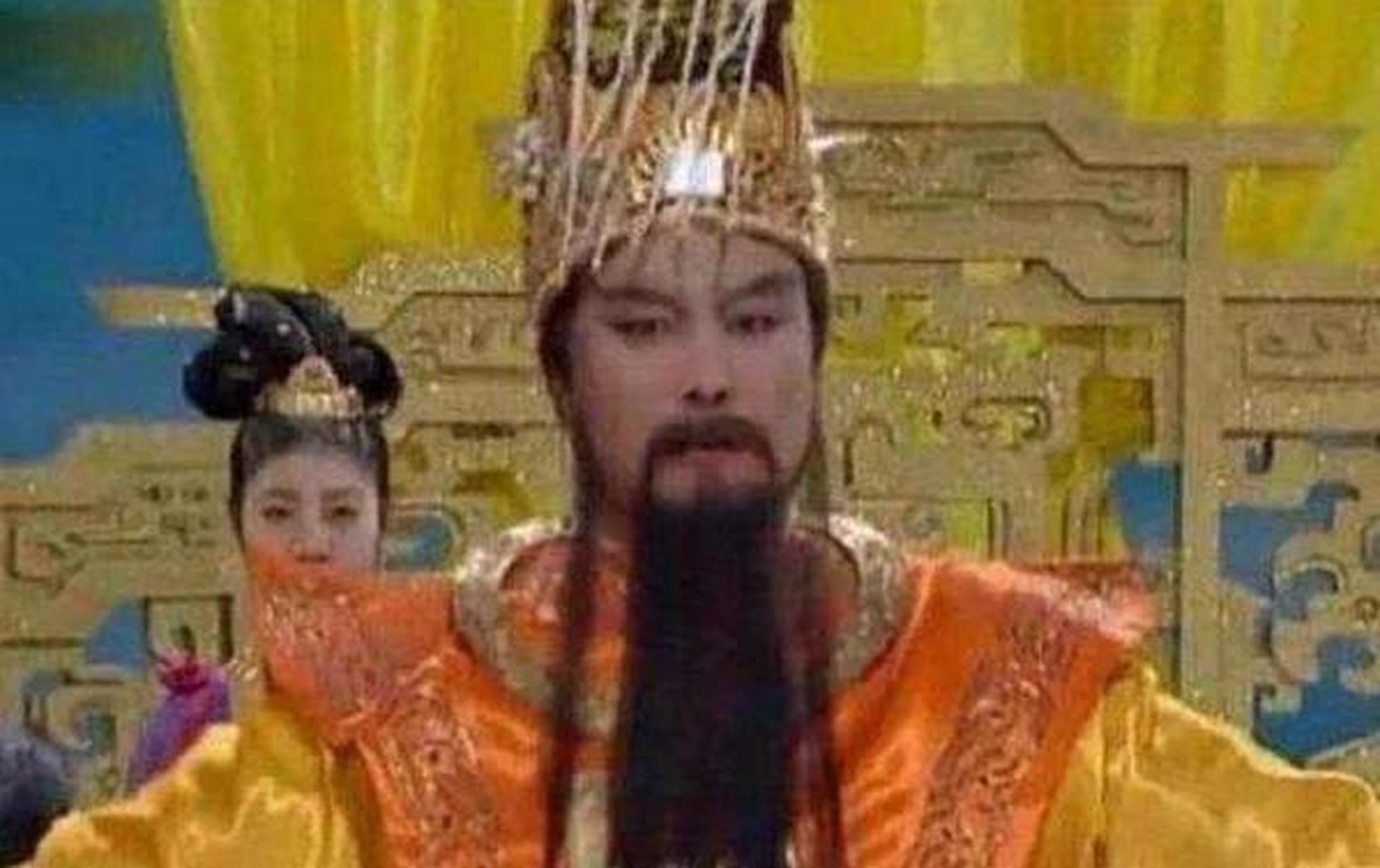 王卫国在《西游记续集》中饰演的"玉皇大帝",那种高高