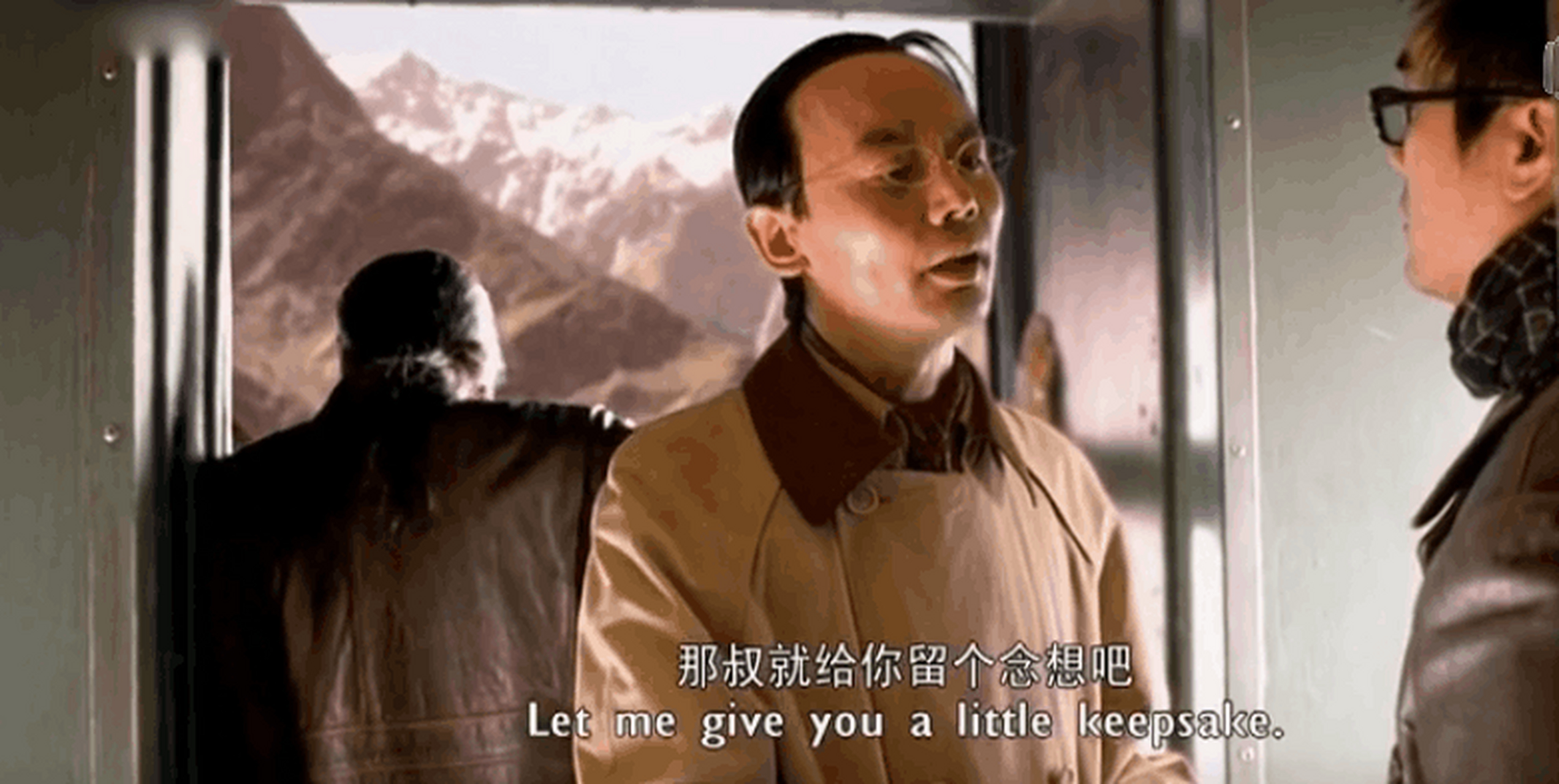 童年阴影之一,葛优硬生生掰断了林家栋的手指,看得人头皮发麻.