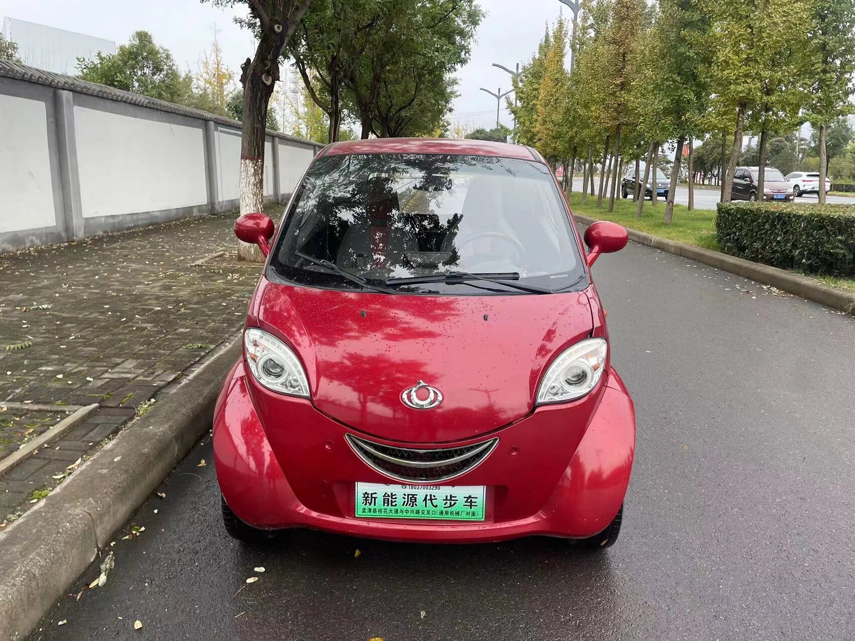 新到 吉利 全球鹰k12 续航里程200公里,有冷暖空调,中控大屏幕,倒车