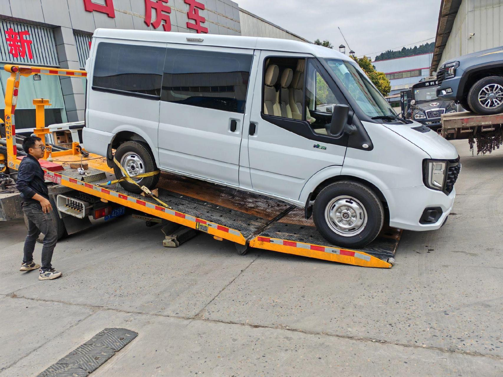 江铃福顺依维柯欧盛宿营车