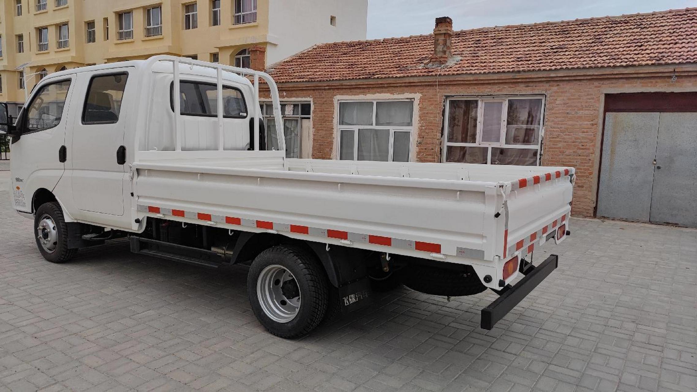 飞碟缔途双排柴油发动机.22款飞碟帝途柴油2.