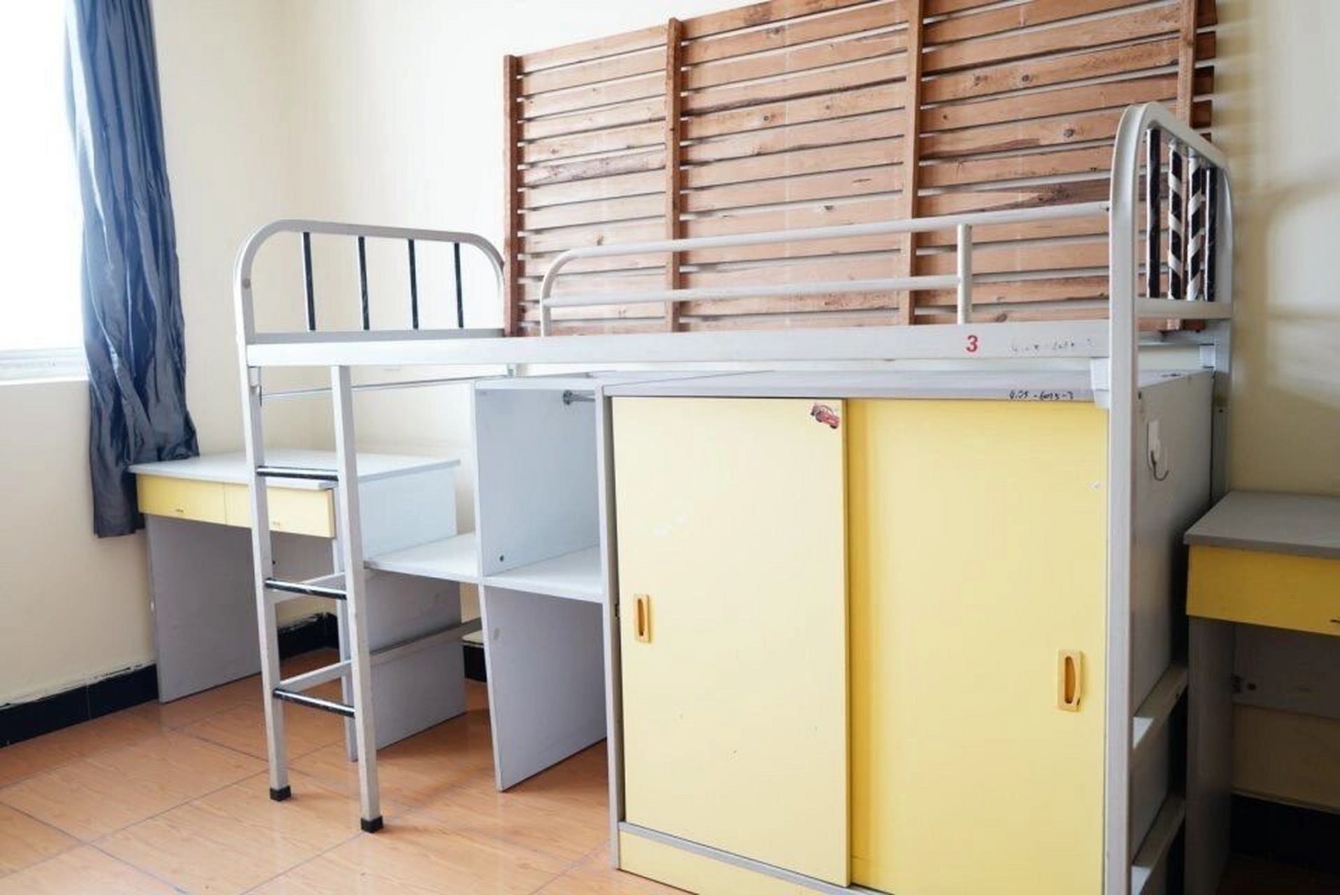 上海立信会计金融学院松江校区宿舍 99宿舍区位于松江大学城四期