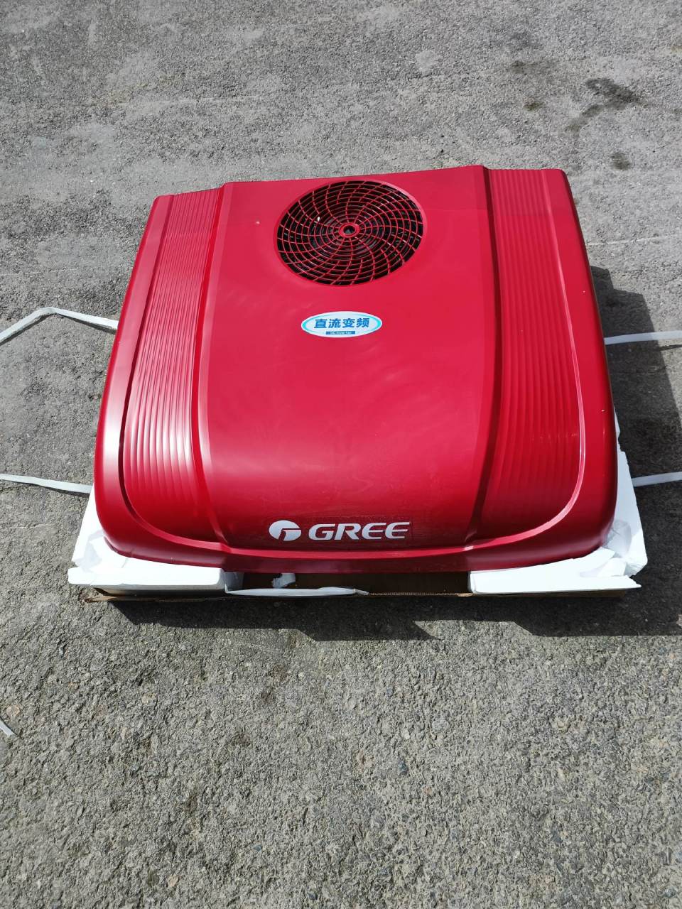 安装格力驻车空调,山东淄博可安装 1:机身更薄更有流线型,外观更加