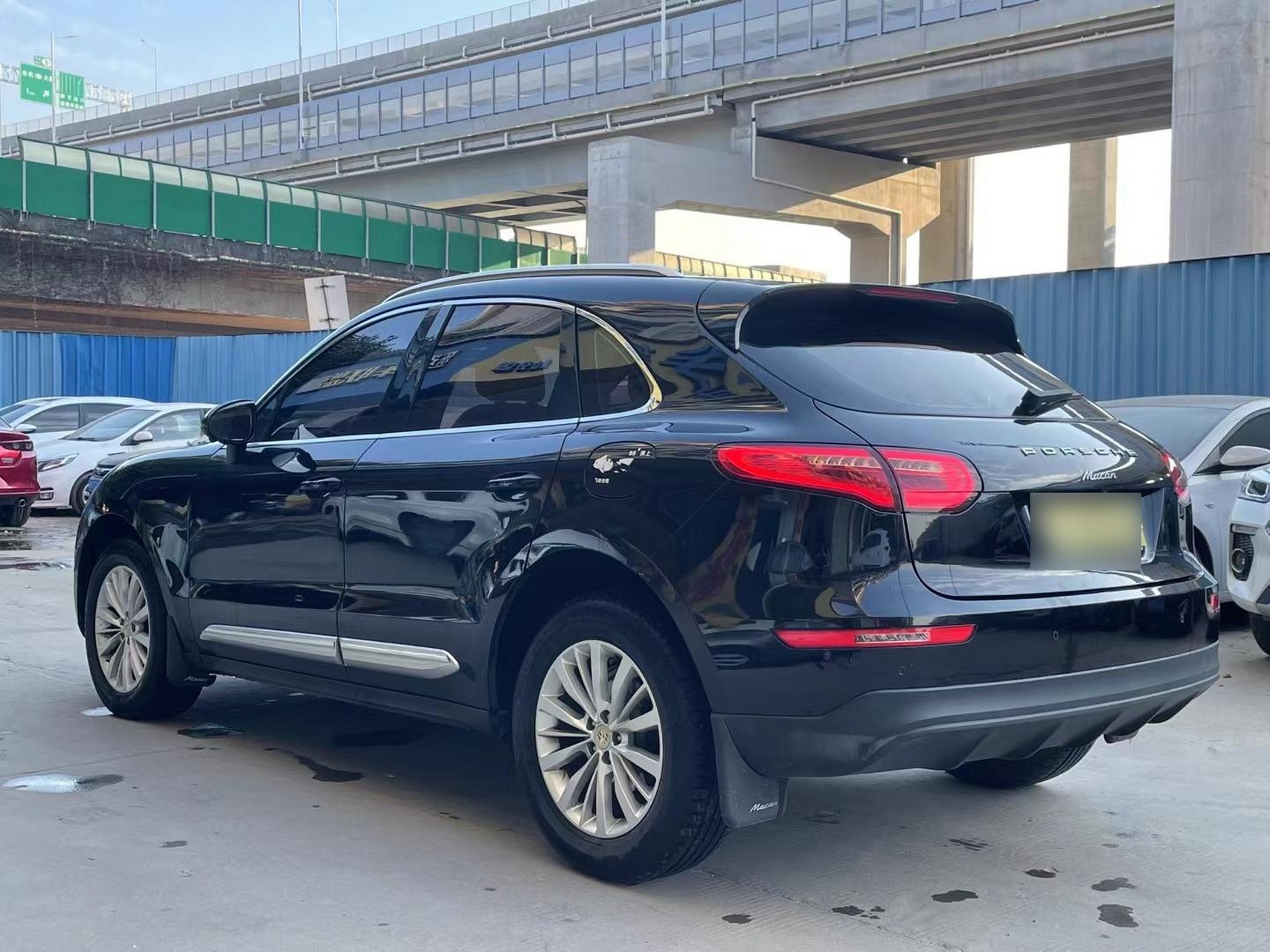 2018年8月国产保时捷-众泰sr9,2.0t自动档出2.