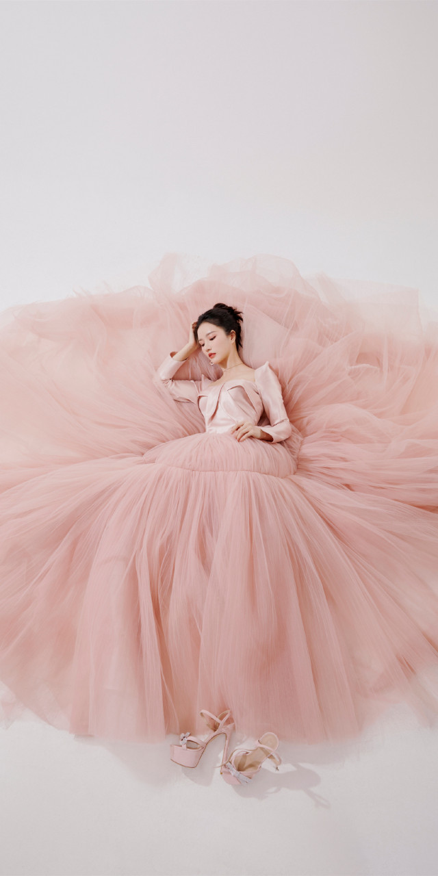 刘些宁,淡粉少女心写真壁纸图集