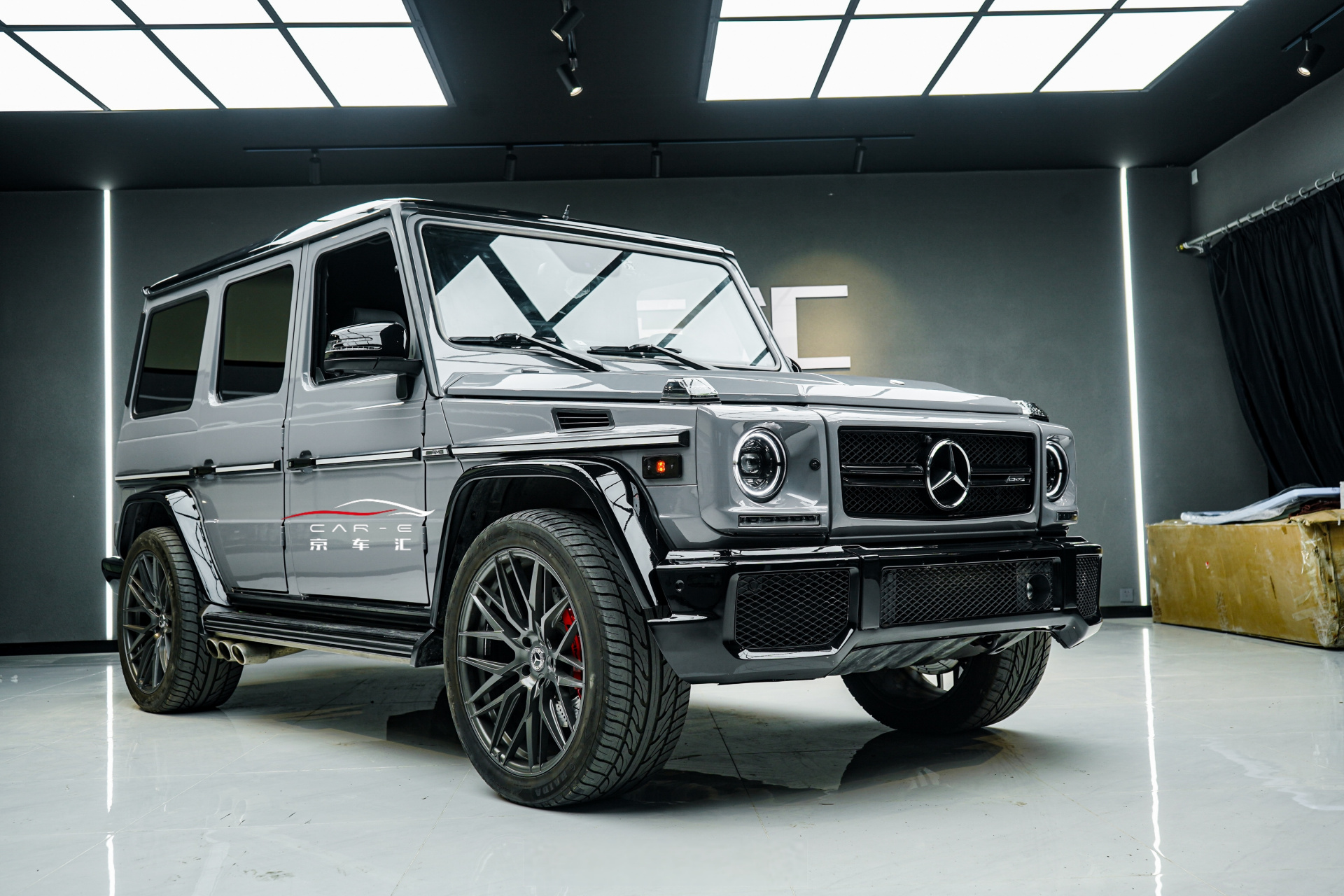 老款大g贴个水泥灰改色,升级一套全新内饰立马满血复活