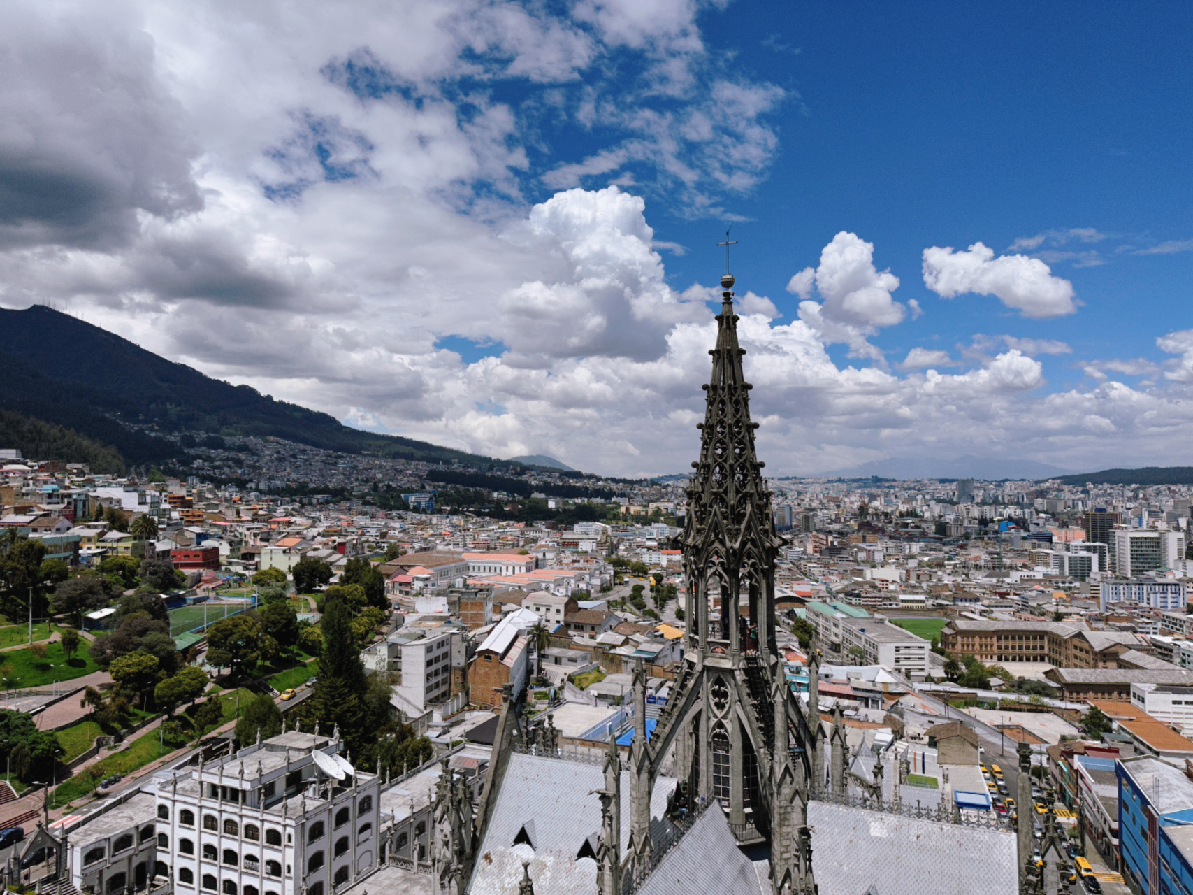 南美9098|古色古香古城·基多的一天 基多老城区给了我一种重回