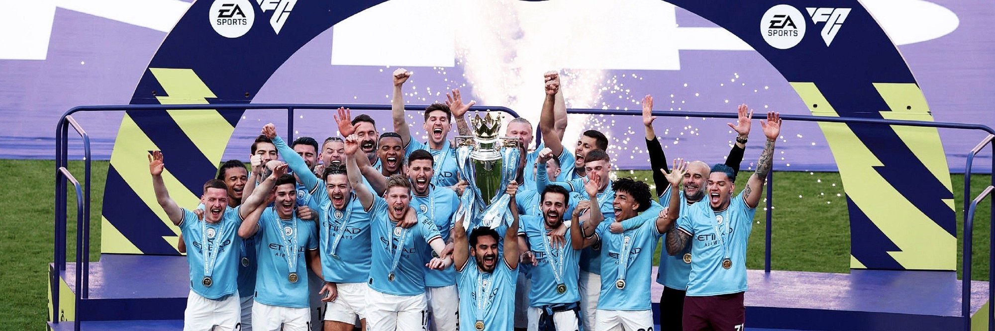 一张曼城夺冠后的横屏合照!