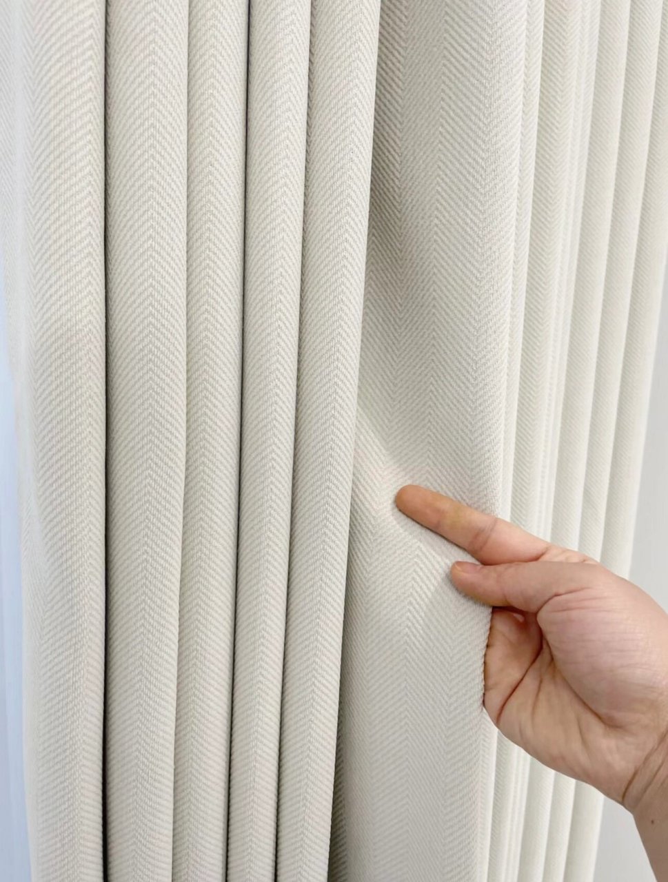 极简风,奶油白窗帘完美诠释 这么美的窗帘,我还是会选择奶油白的 奶油