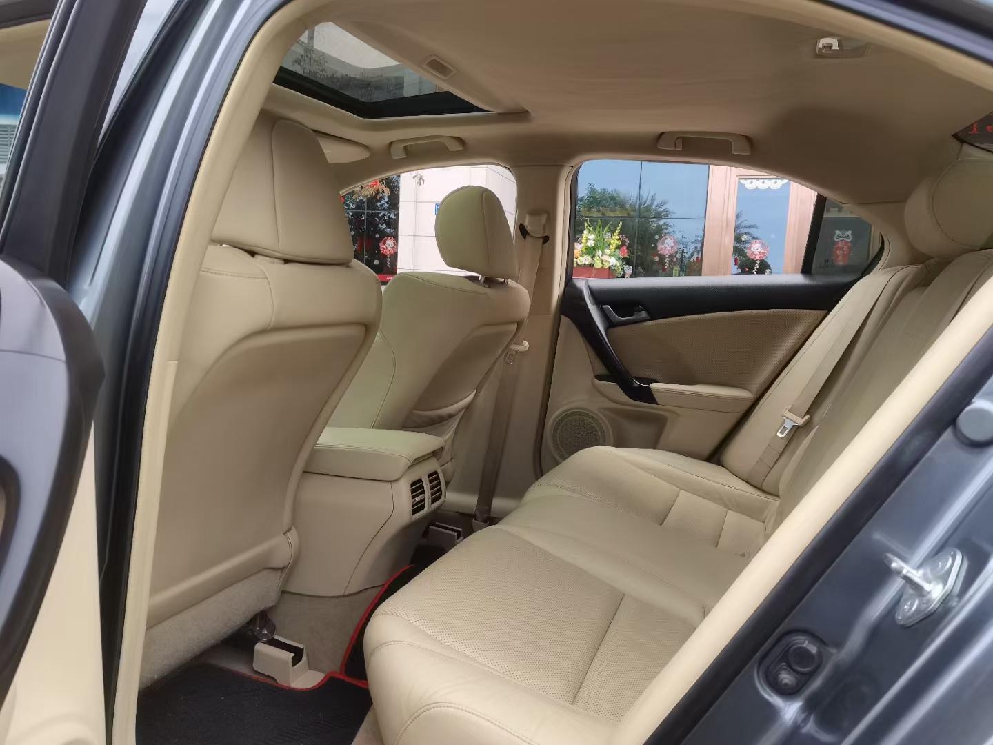 2010年8月本地一手本田思铂睿 2