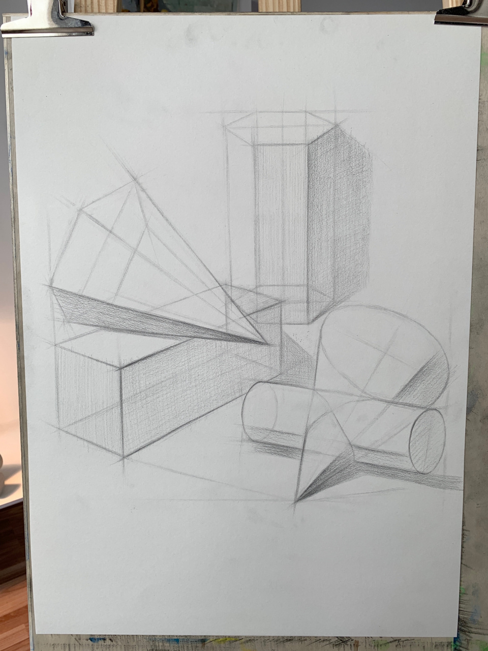 素描几何体组合整体打型法 今天直播时写生打的稿,整体到局部的好处是