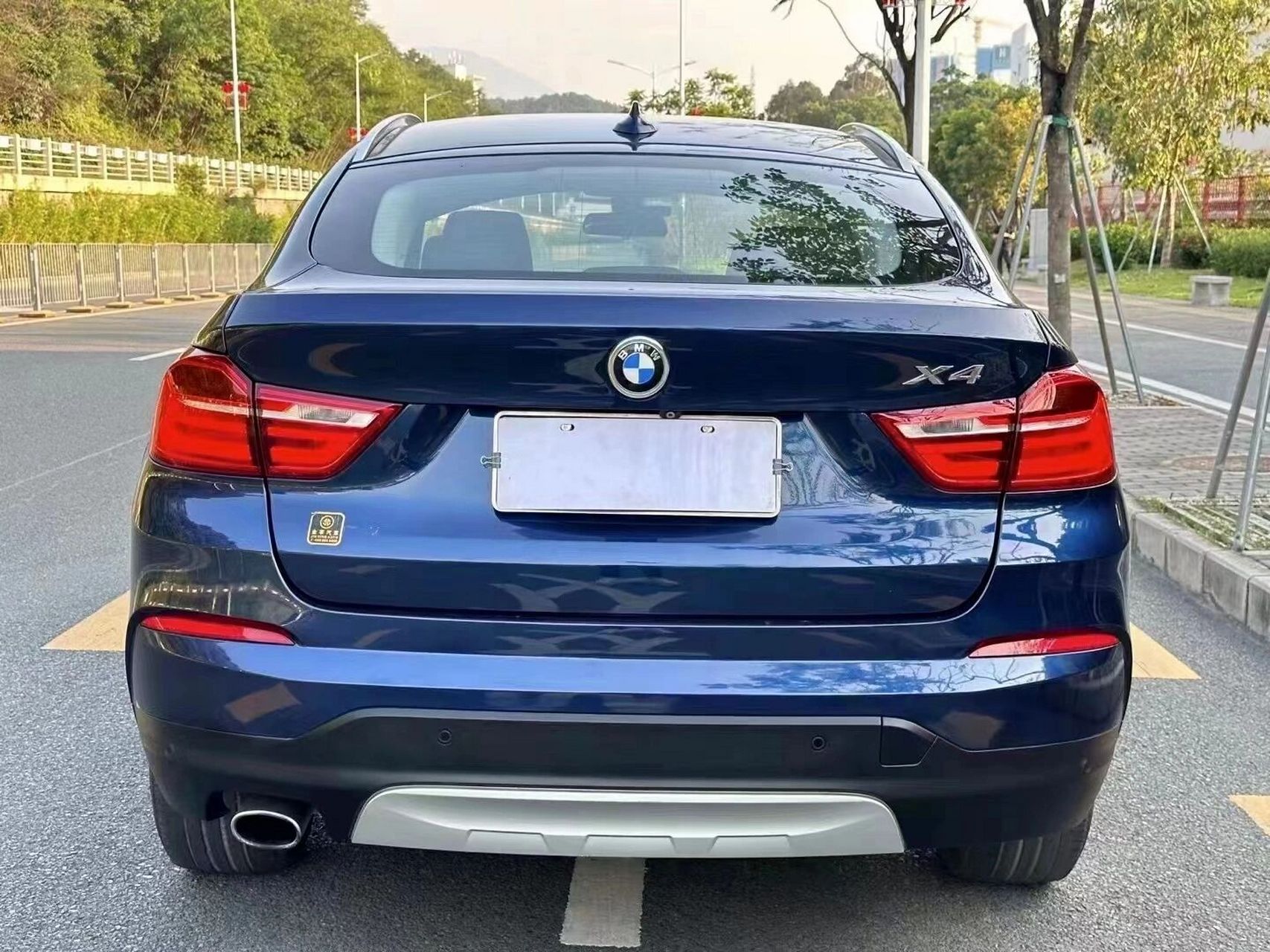 深圳精品二手车 17年(进口)宝马x4,豪华设计套装版 2.