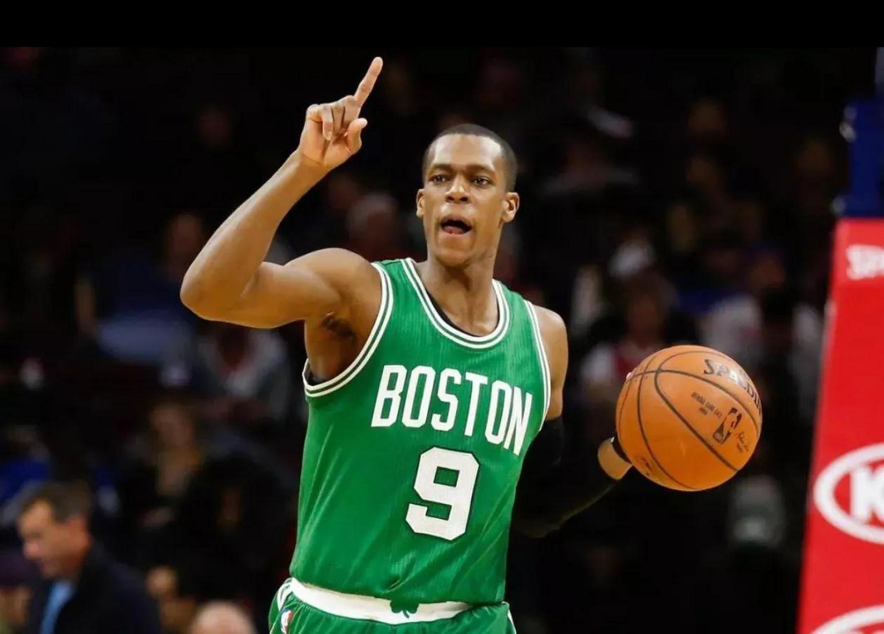 说实话,雷迪克有没有这个能力,持怀疑态度.这还不如让隆多呢.