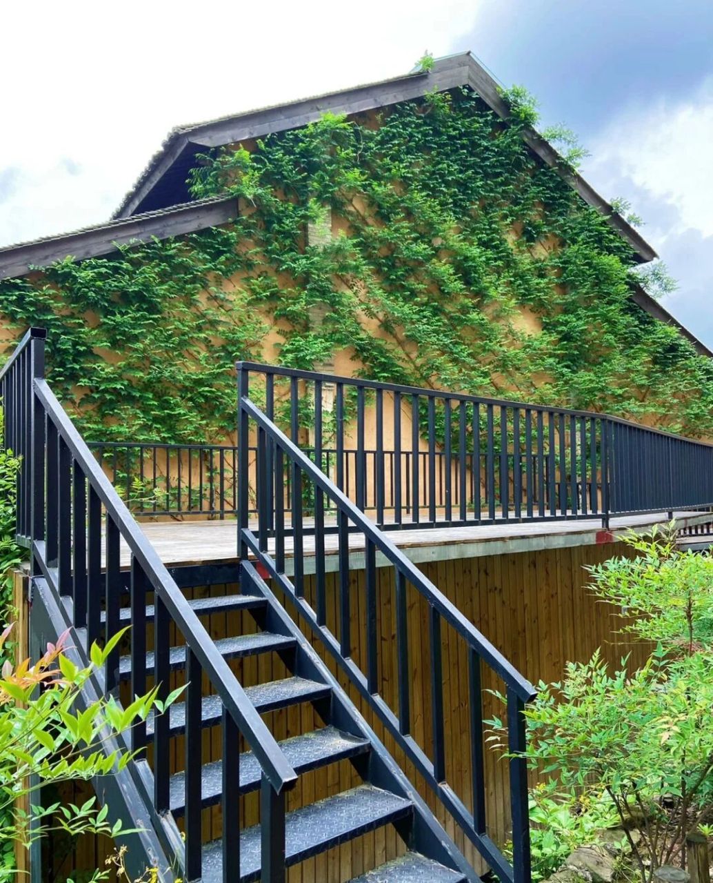 应该没人反对吧 义乌栖隐大安半山民宿92地处义乌第一高峰大寒山(又