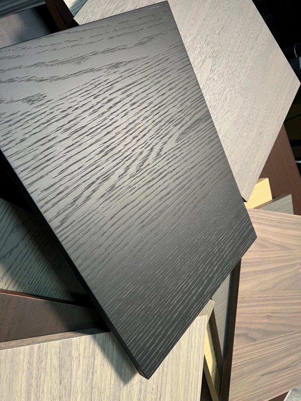 橡木直纹瞅瞅!质感细腻,纹理清晰 ?