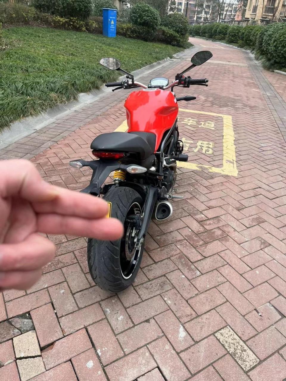 19年杜卡迪797,成色完美,一口价2.98,包过户